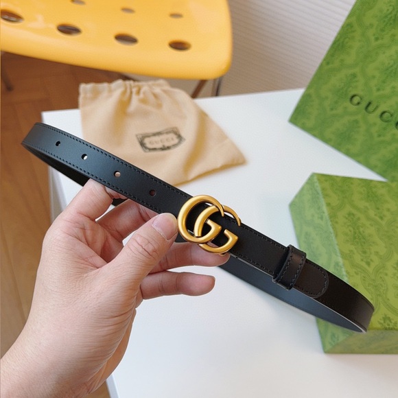 Size 85 cm New Gucci GG Marmont Thin Black Leather Belt with Gold Buckle - Picture 6 of 7